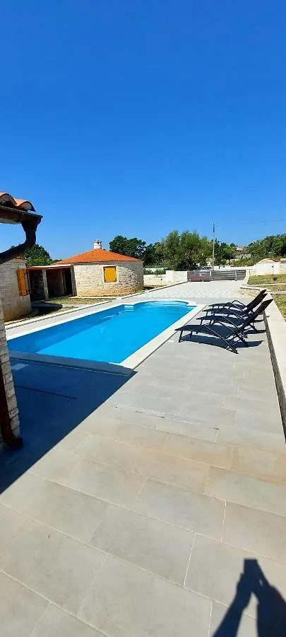 Apartmani Belavic - Kazuni Peruski Апартаменты