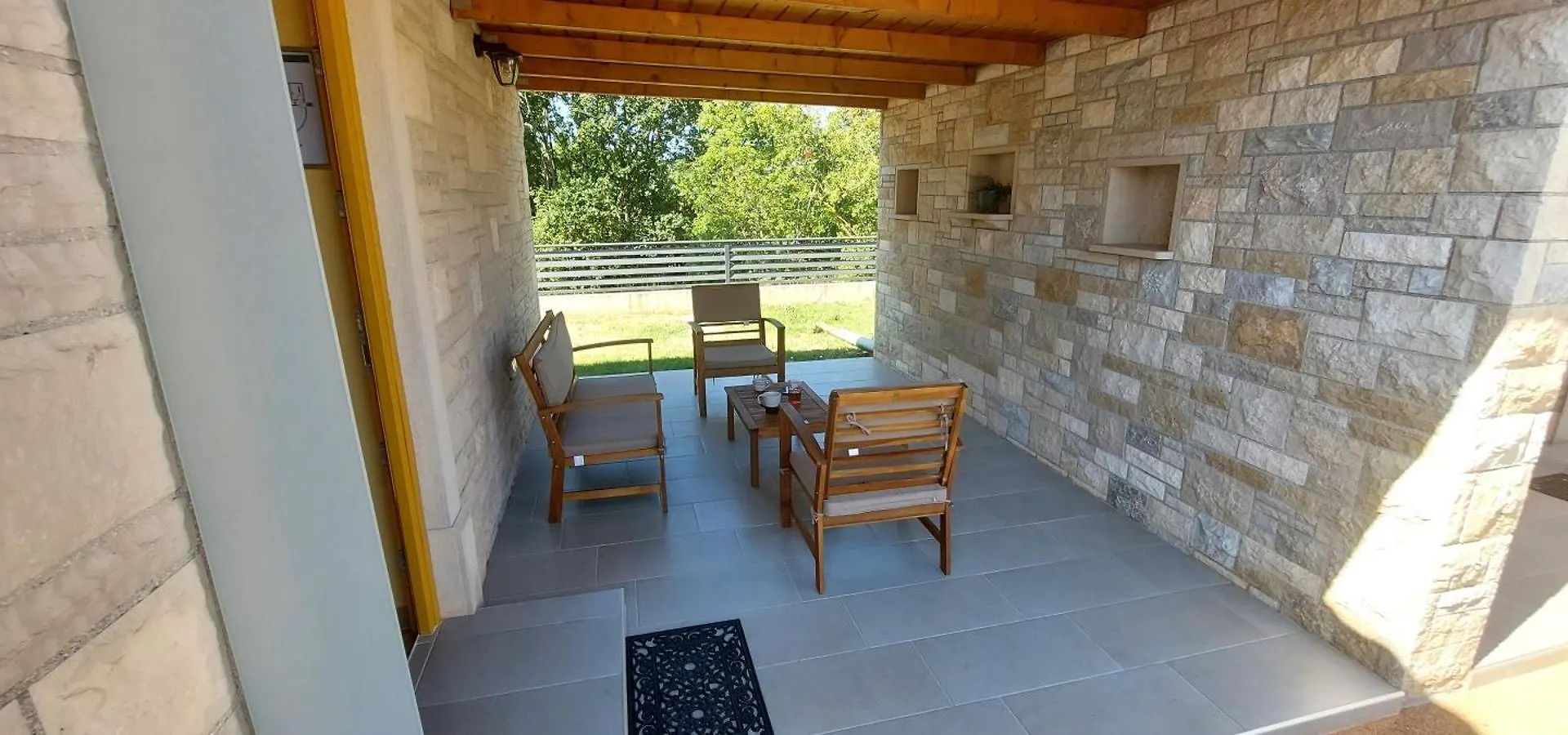 Apartmani Belavic - Kazuni Peruski